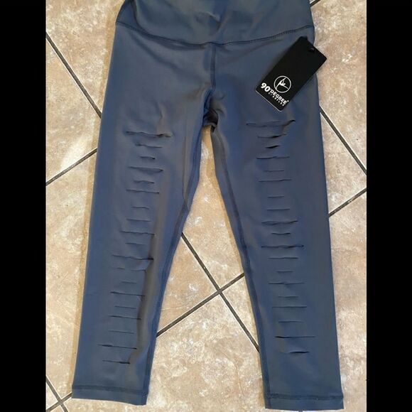 NWT 90 Degree By Reflex S Cut Crop Leggings - Picture 1 of 4
